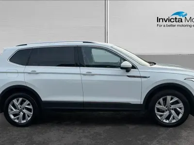 Używany VW Tiguan Life 150 KM (110 kW) 2022 Biały SUV