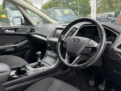 Used Ford S-MAX Zetec 150 HP (110 kW) 2016 White MPV