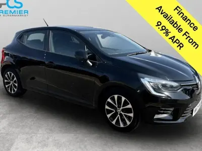 Used Renault Clio Iconic 90 HP (66 kW) 2021 Diamond black Hatchback