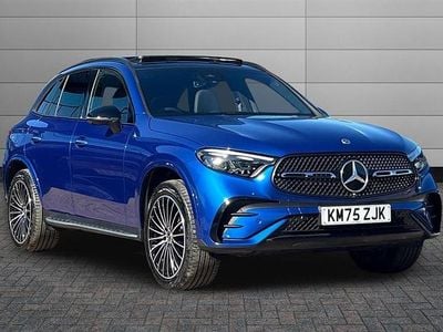 Begagnad Mercedes GLC300e AMG line 313 HK (230 kW) 2025 Blå Kombi