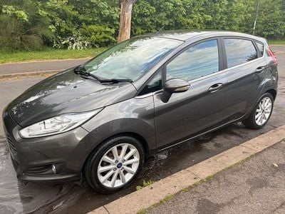 Usado Ford Fiesta Titanium 2016 Cinzento Citadino