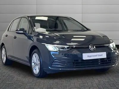 Used VW Golf VIII Life 108 HP (79 kW) 2024 Urano grey Hatchback
