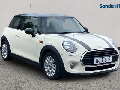 Usado Mini Cooper Hatch 136 CV (100 kW) 2018 Blanco Utilitario
