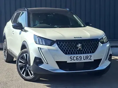 Used Peugeot 2008 GT-line 129 HP (94 kW) 2020 White SUV