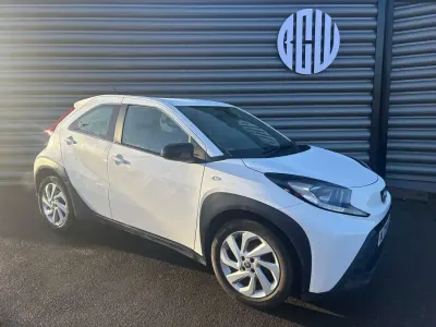 Begagnad Toyota Aygo X X-pure 72 HK (52 kW) 2022 Vit SUV