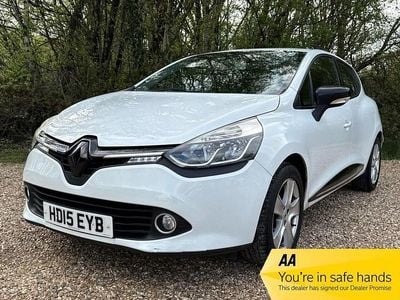 Used Renault Clio IV Dynamique 90 HP (66 kW) 2015 White Hatchback