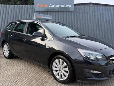 Used Vauxhall Astra 165 HP (121 kW) 2013 Black Estate