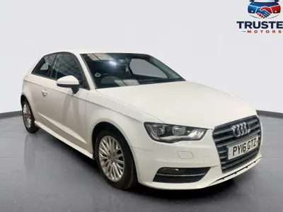 Used Audi A3 Comfort 110 HP (80 kW) 2016 White Hatchback