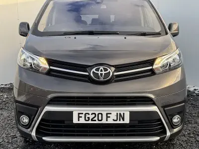 Usado Toyota Proace Verso City 120 CV (88 kW) 2020 Gris Monovolumen