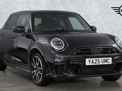 Usado Mini Cooper Hatch 113 kW (154 HP) 2025 Preto Citadino