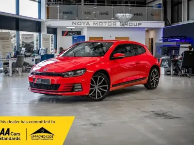 Usado VW Scirocco GT 125 CV (91 kW) 2016 Rojo Coupe