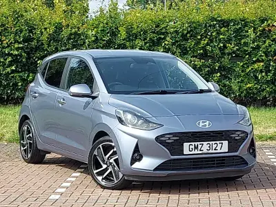 Used Hyundai i10 Premium 63 HP (46 kW) 2024 Blue Hatchback