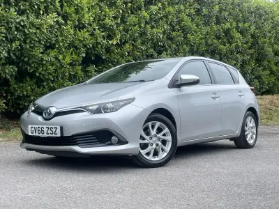 Używany Toyota Auris Hybrid