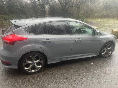 Używany Ford Focus ST 185 KM (136 kW) 2016 Szary Hatchback