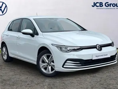 Used VW Golf VIII Life 110 HP (80 kW) 2022 White Hatchback