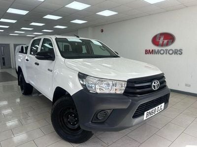 Used Toyota HiLux Active 150 HP (110 kW) 2018 White Pickup