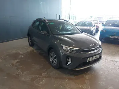 Used Kia Stonic 99 HP (72 kW) 2023 Grey SUV