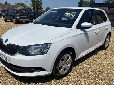 Used Skoda Fabia SE 90 HP (66 kW) 2016 White Hatchback