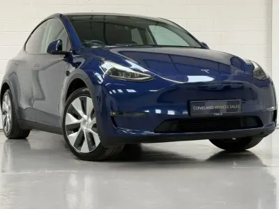 Used Tesla Model Y Long Range AWD 378 kW (514 HP) 2022 Blue SUV