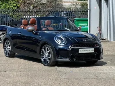 Używany Mini Cooper S Exclusive 176 KM (129 kW) 2023 Czarny Hatchback