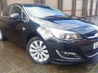 Black Used 2015 Vauxhall Astra Elite Hatchback | £3,900 (Super price)