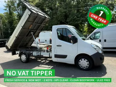 Used Vauxhall Movano 125 HP (91 kW) 2017 White MPV