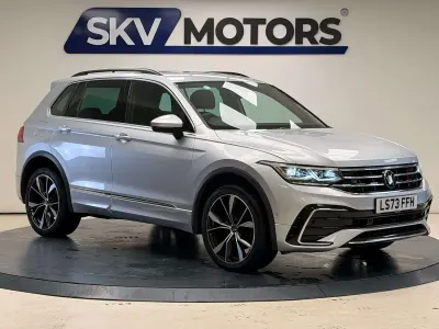 Begagnad VW Tiguan R-line 245 HK (180 kW) 2023 Silver SUV