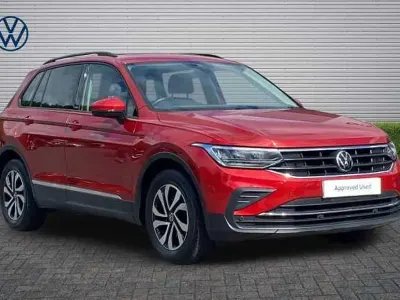 Used VW Tiguan Active 150 HP (110 kW) 2022 Red SUV