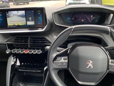 Peugeot e-208