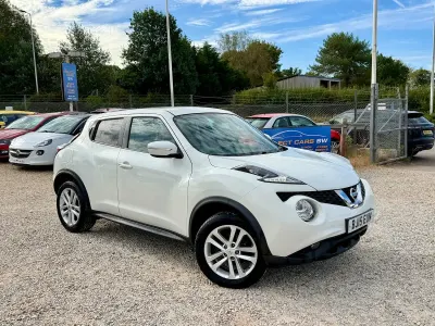 Used Nissan Juke Acenta Premium 110 HP (80 kW) 2015 White SUV