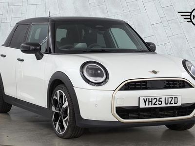 Used Mini Cooper Hatch 154 HP (113 kW) 2025 White Hatchback