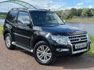 Used Mitsubishi Shogun Warrior 197 HP (144 kW) 2015 Black SUV