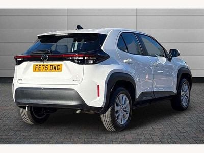 Usado Toyota Yaris Cross 116 HP (85 kW) 2025 Branco SUV