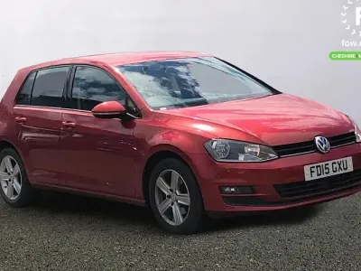Second-hand VW Golf VII Match 150 CP (110 kW) 2015 Roșu Hatchback