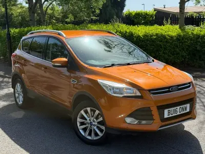 Used Ford Kuga Titanium 150 HP (110 kW) 2016 Orange SUV