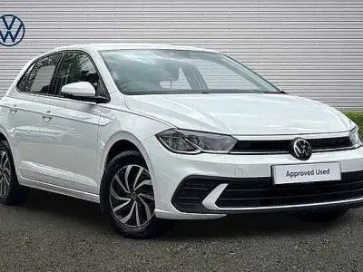 Begagnad VW Polo Life 95 HK (69 kW) 2024 Vit Halvkombi