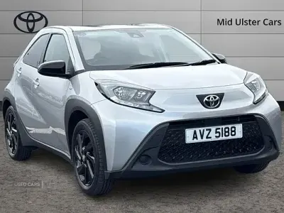 Used Toyota Aygo X PURE 72 HP (52 kW) 2023 Silver SUV