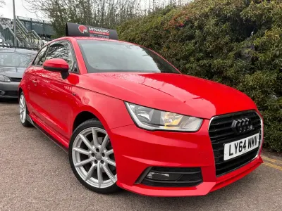 Begagnad Audi A1 S-Line 2015 Röd Halvkombi