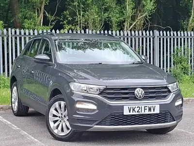 Usado VW T-Roc SE 110 HP (80 kW) 2021 Cinzento SUV