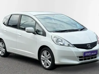 Used Honda Jazz ES 100 HP (73 kW) 2015 White Hatchback