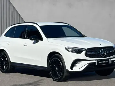 New Mercedes GLC300e Urban 313 HP (230 kW) 2025 White SUV
