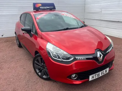 Begagnad Renault Clio IV Dynamique 90 HK (66 kW) 2016 Röd Halvkombi