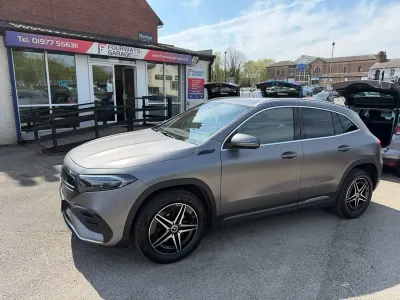 Begagnad Mercedes EQA250 AMG line 139 kW (190 HK) 2021 Grå SUV