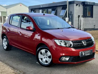 Used Dacia Sandero Lauréate 90 HP (66 kW) 2017 Red Hatchback