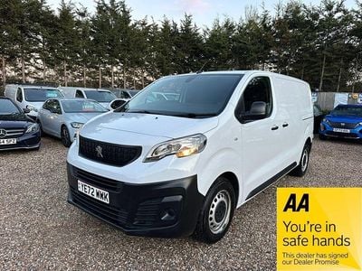 Used Peugeot Expert Premium 142 HP (104 kW) 2022 White Van