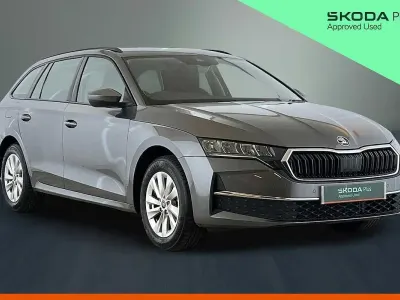 Usado Skoda Octavia SE Technology 116 HP (85 kW) 2025 Cinzento Carrinha