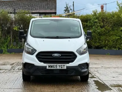 Used Ford Transit Custom 105 HP (77 kW) 2019 White Van