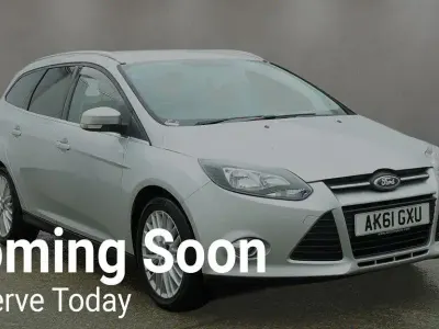 Used Ford Focus Zetec 125 HP (91 kW) 2011 Silver Estate