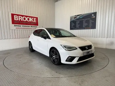 Używany Seat Ibiza FR 95 KM (69 kW) 2017 Biały Hatchback