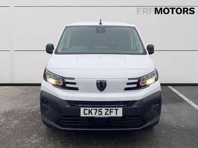 Ny Peugeot Partner 131 HK (96 kW) 2025 Vit Minibuss